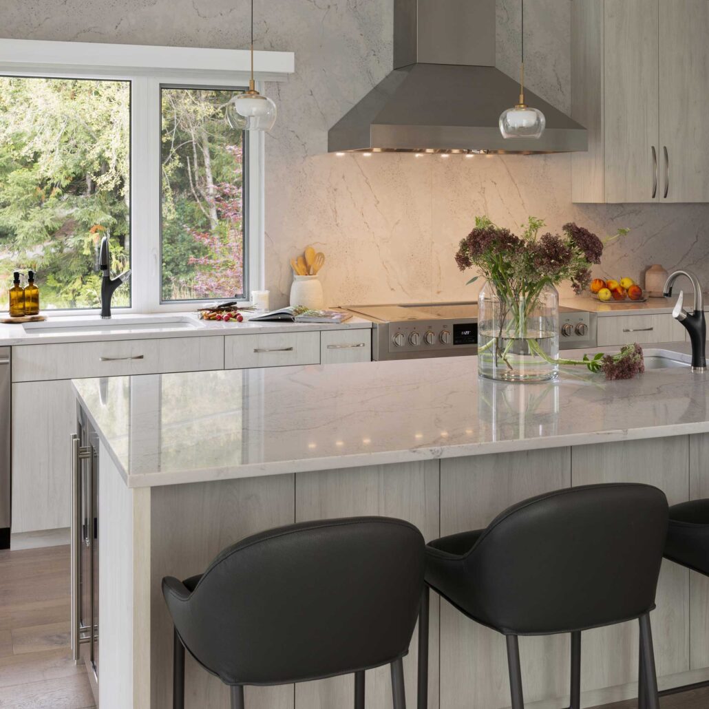 Light open kitchen